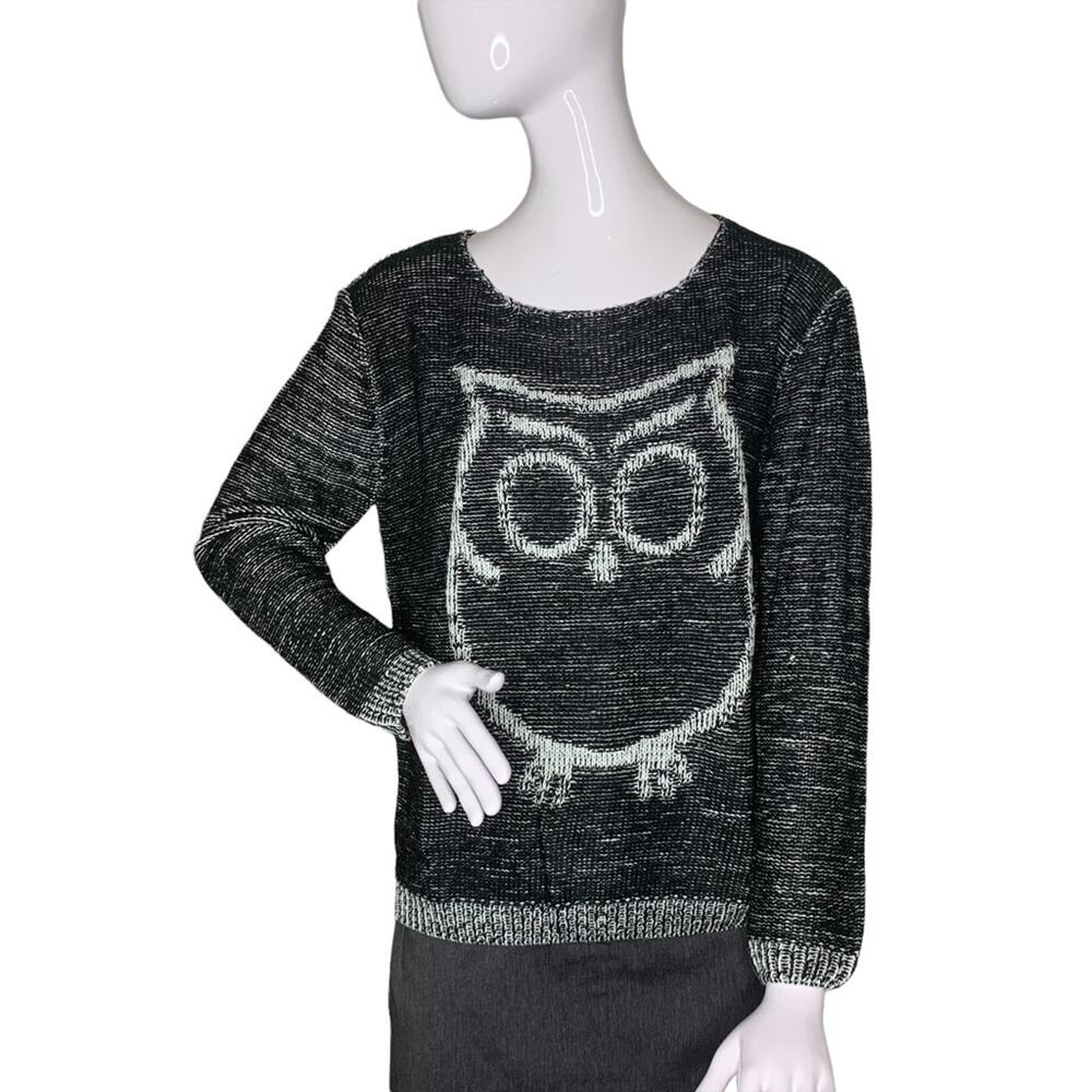 Monroe & Main Knit Sweater Top Owl Graphic Gray and White Size M